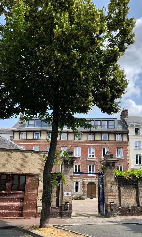 Le Flaubert, Appartement Et Parking En Centre Ville ルーアン エクステリア 写真