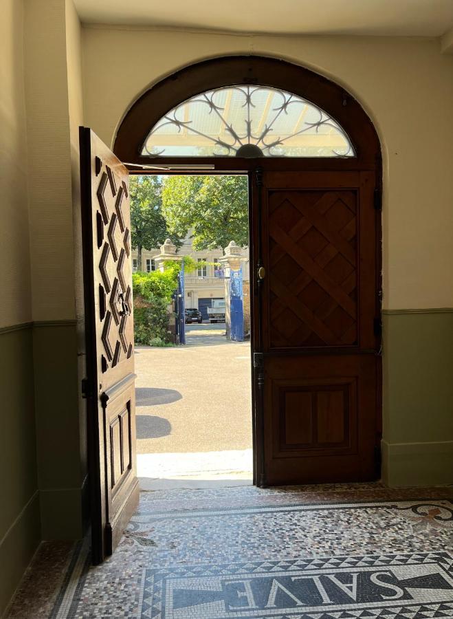Le Flaubert, Appartement Et Parking En Centre Ville ルーアン エクステリア 写真